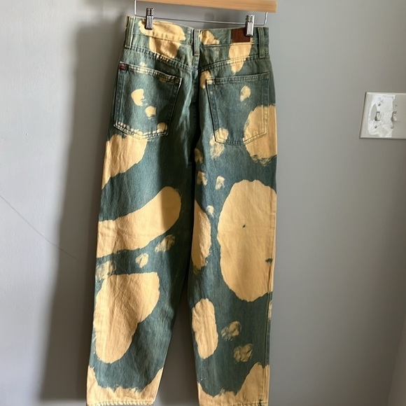 BDG Urban Outfitters Acid Wash Mom Jeans High Rise Baggy Size 27 - Picture 6 of 9